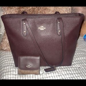 💓Maroon Coach bag w/ wallet 💓